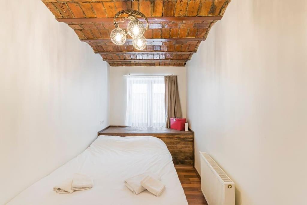 Beautiful 1 Bedroom Apt. W/ac 400 Meters Taksim Square Apartament